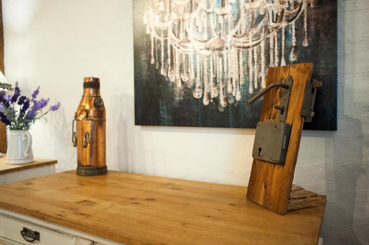 Pajta Apartman Es Vendeghaz タタ エクステリア 写真